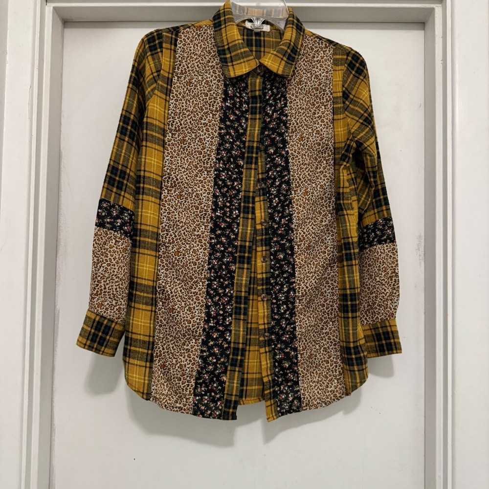 Gimmicks BKE Women's Long Sleeve Plaid/Floral/Cheetah Print Size XS